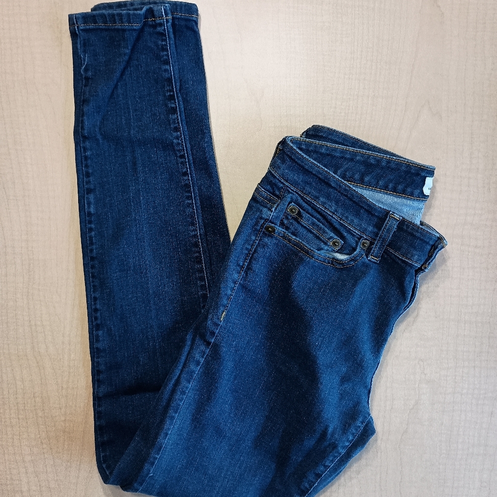 Vineyard Vines Dark Wash Skinny Jeans Size 6 - Picture 2 of 9